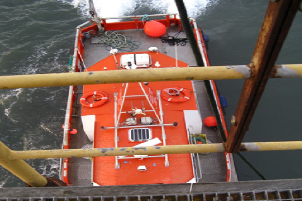 Gearbox inspection at offshore windfarm