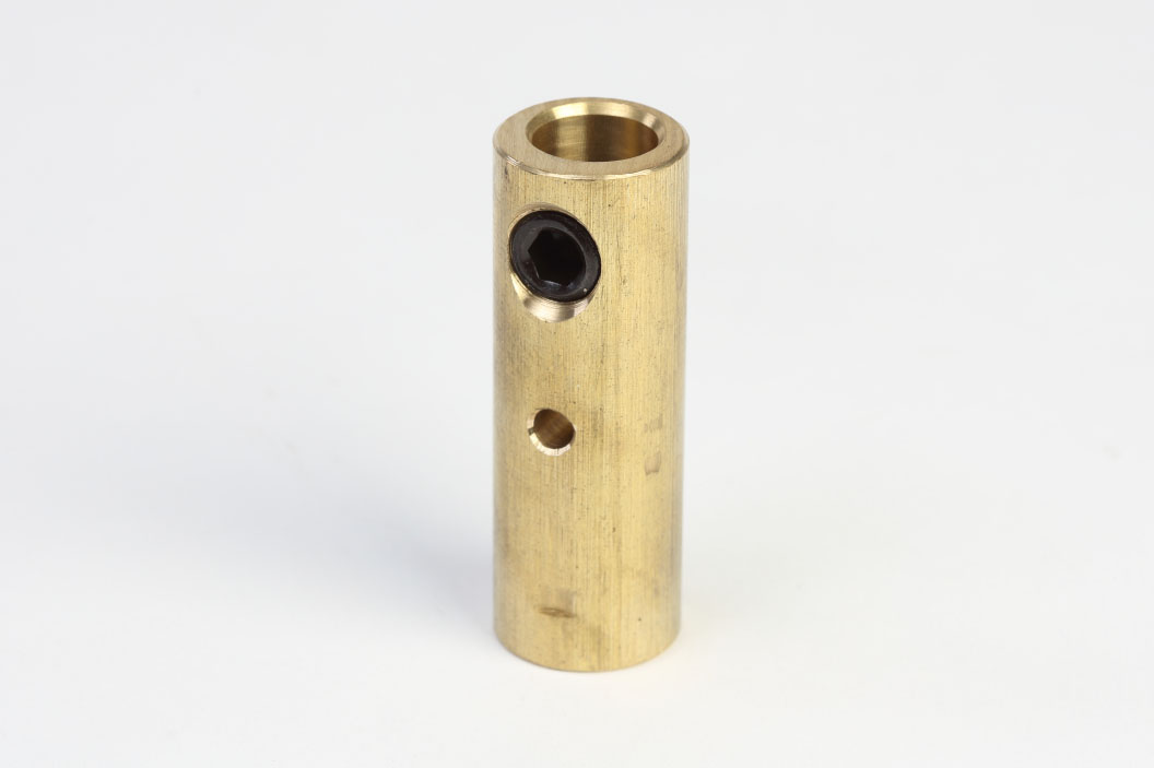 Brass 300A in-line connector socket
