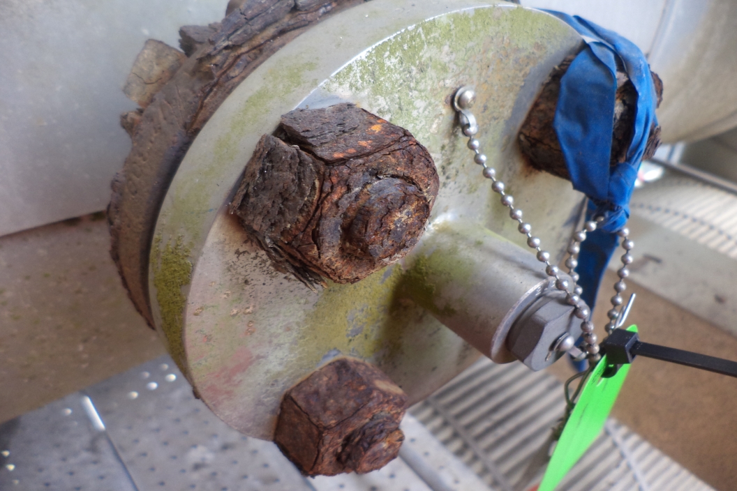 Replacement corroded bolts | Hot Bolt Clamp & Rope Access
