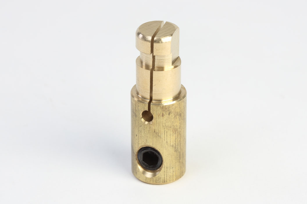 Brass 300A in-line connector plug