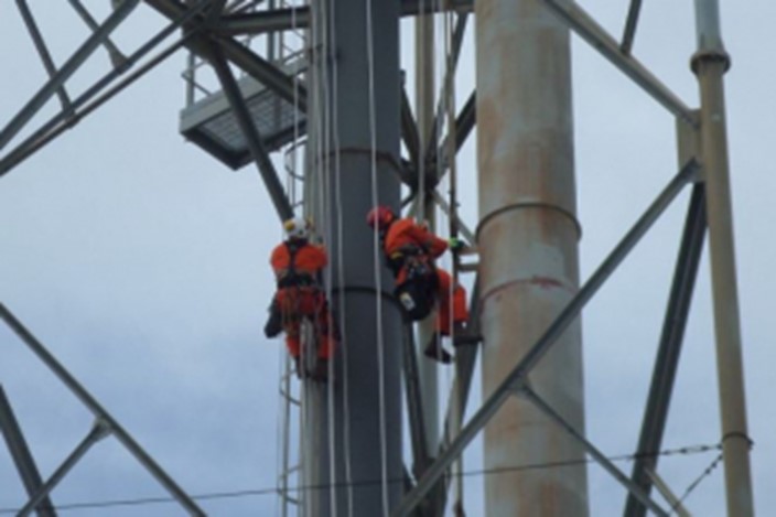 Rope Access verlaagt de kosten voor het aanpassen van de overstraling met 33%